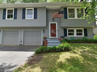2007 Cambridge Dr, Crofton, MD 21114