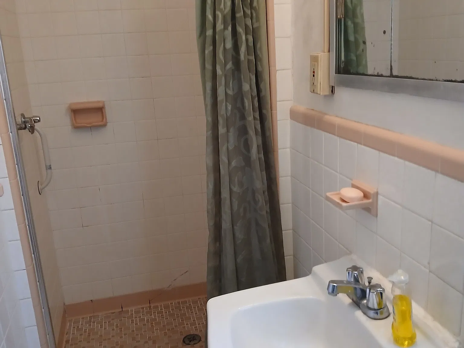 Studio, 280 sqft, $680 — Photo 2