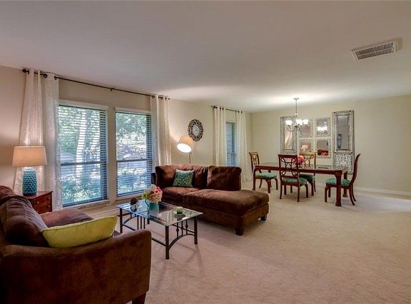 4th image of 1808 Chaparral Ln