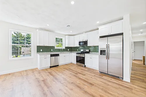 138 Camden Ave Photo 1