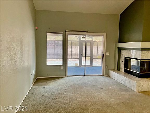 4th image of 2504 Desert Glen Dr