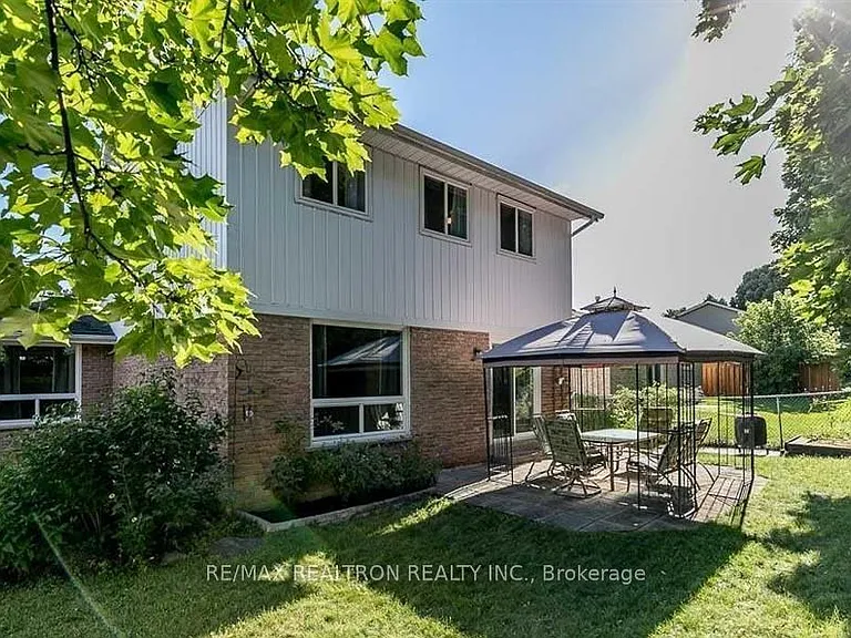 122 Rutledge Ave — Photo 3