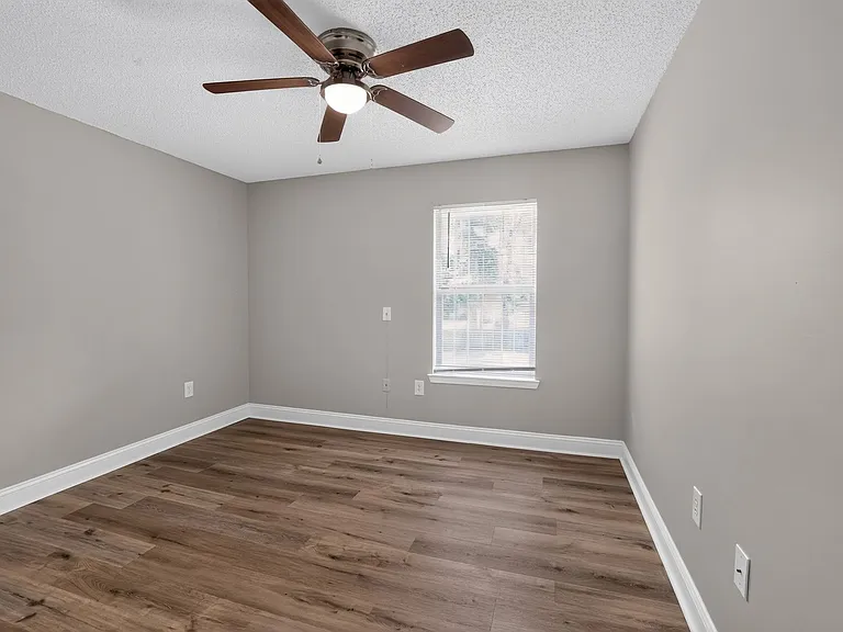 Commerce Street Manor — Photo 31