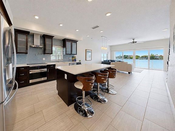 3rd image of 4639 MIRABELLA COURT