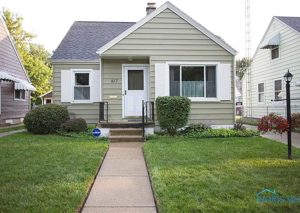 1st image of 817 W Gramercy Ave