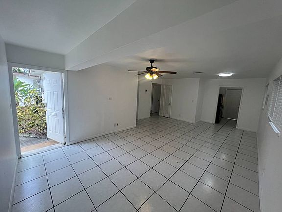 5th image of 3021 NE 7th Ave APT D