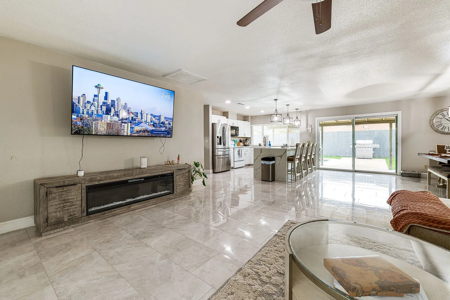 3 bed, 2.0 bath, 1442 sqft, $10,066 — Photo 3