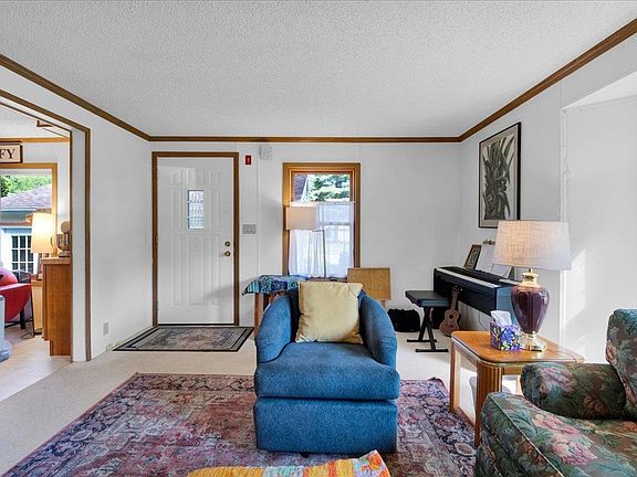 5th image of 107 Williston Woods Road