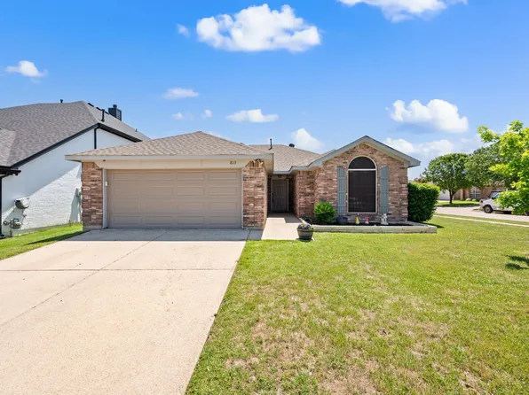 813 Bridle Trl, Saginaw, TX 76179