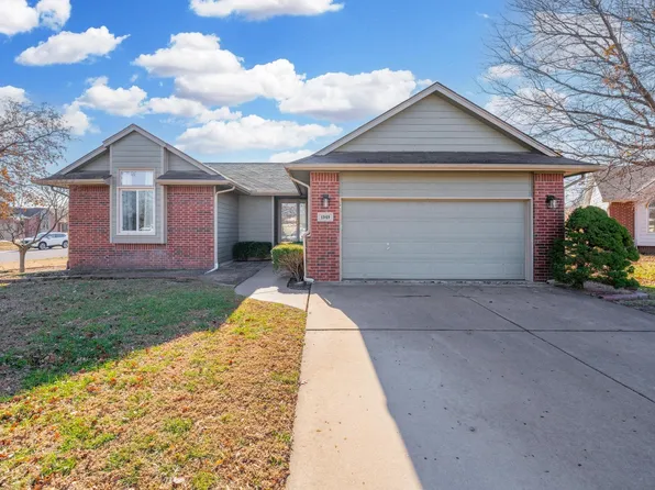 1949 N Stoney Point Ct, Wichita, KS 67212