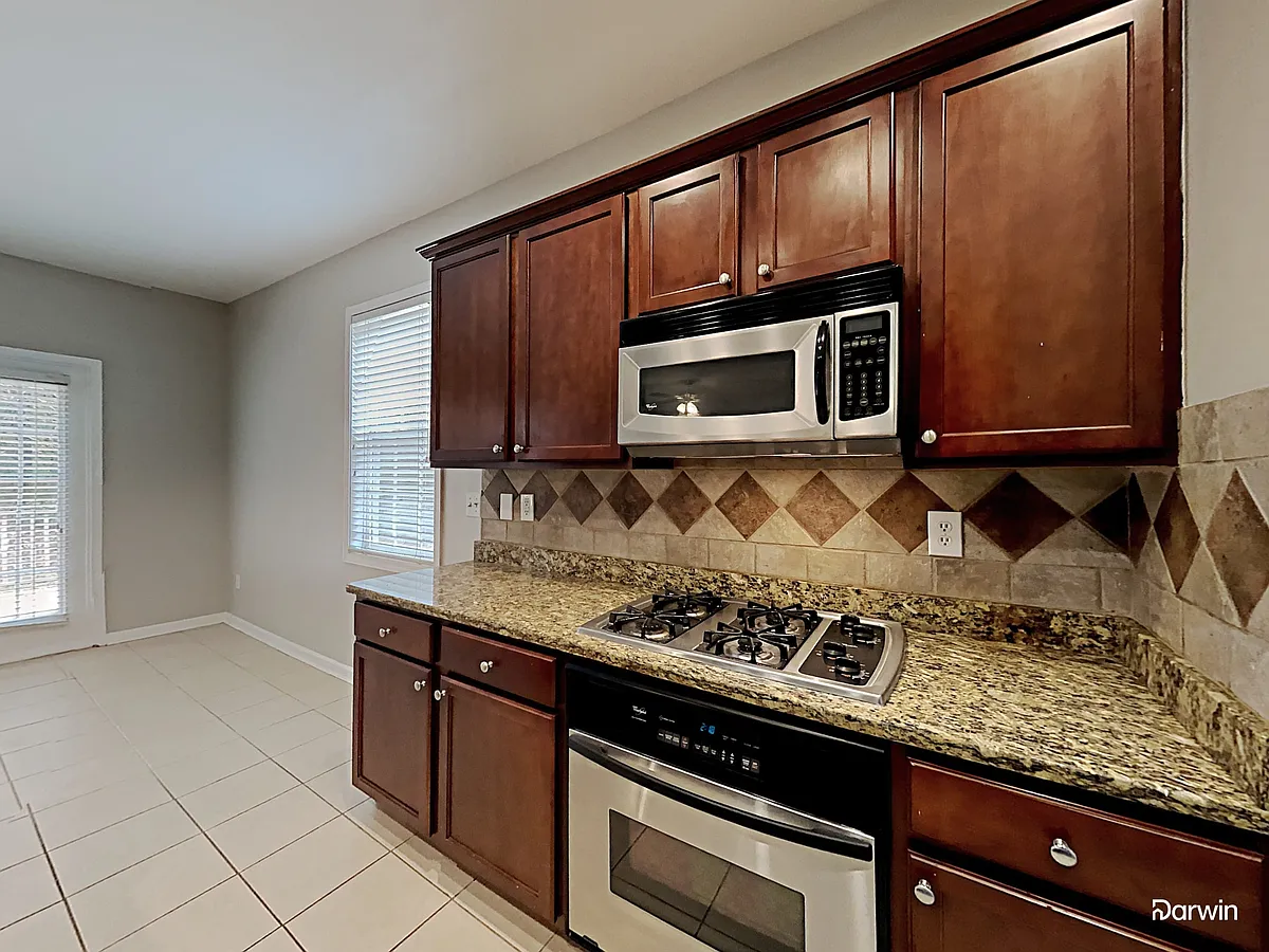 Building Photo - 2184 Longmont Dr