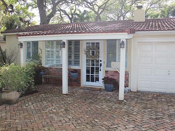 3rd image of 1835 SW 12th Ave
