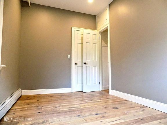 5th image of 4542 44th St APT 2R