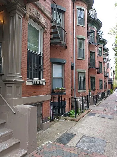 84 Chandler St #8 Photo 1