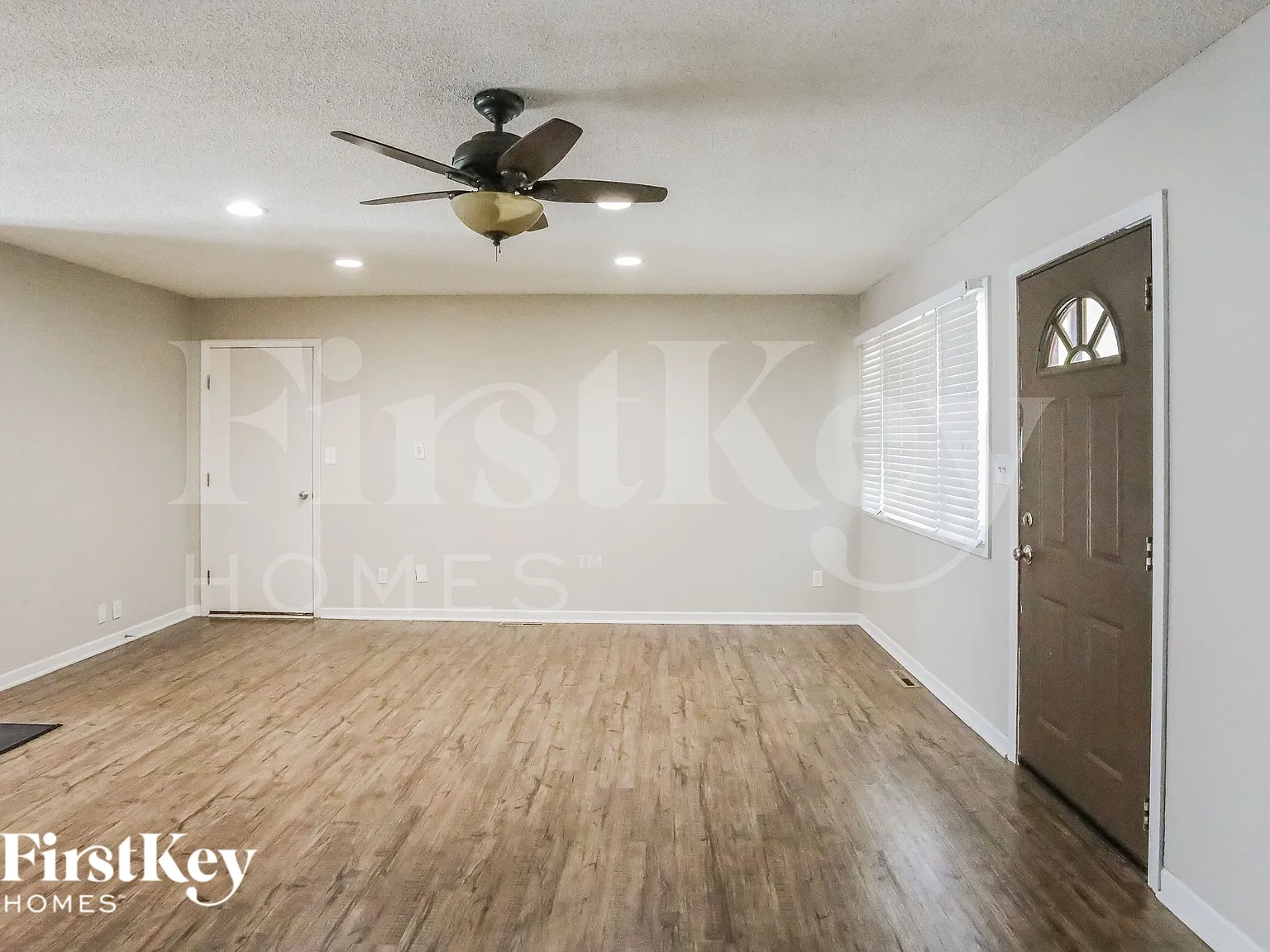 3 bed, 2.0 bath, 1434 sqft, $1,835 — Photo 4
