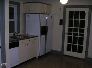 4 Sycamore St, Norwalk, CT 06855