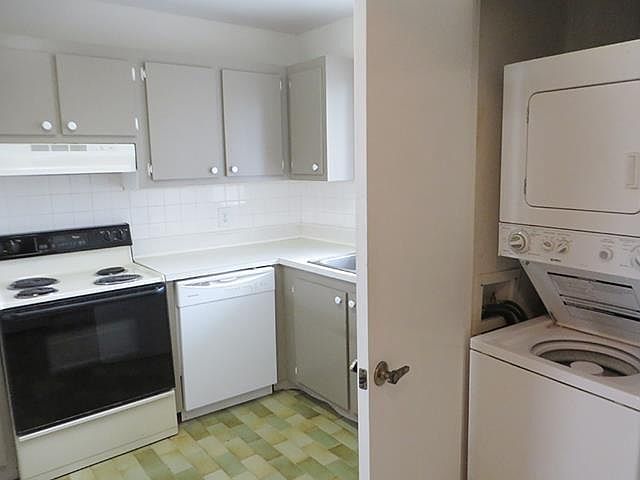 2nd image of 2440 SE Ocean Blvd APT A107