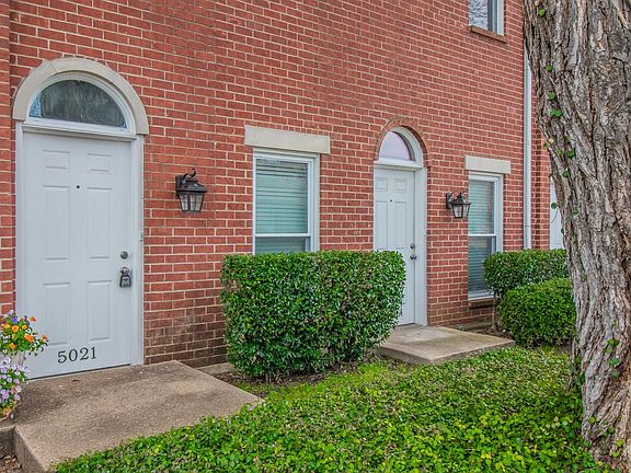 3rd image of 5019 Birchman Ave