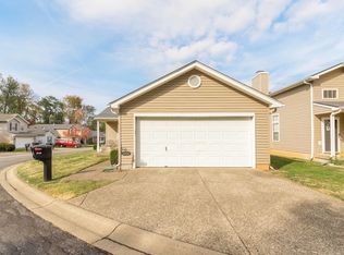 4105 Pacelli Pl, Worthington Hills, KY 40245