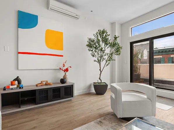 264 Water St #Pha, New York, NY 10038