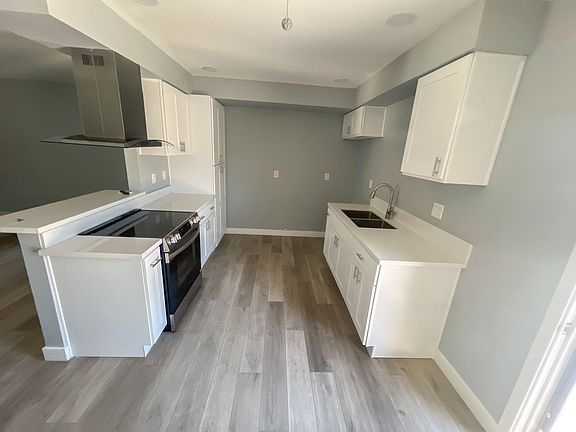 2nd image of 112 N Spruce St APT 4