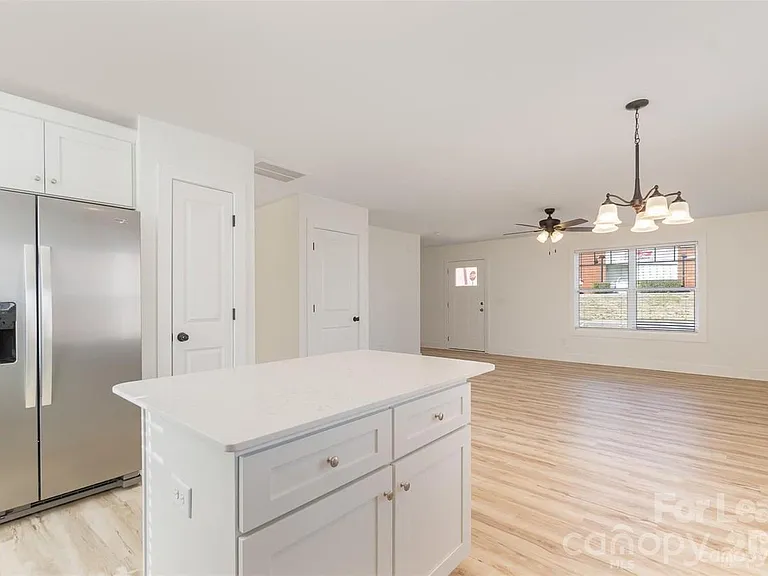 195 Vee Ave SW — Photo 6