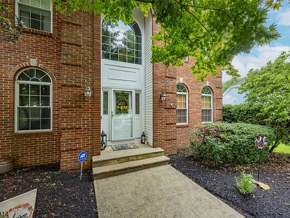 2nd image of 208 Yvonne Way