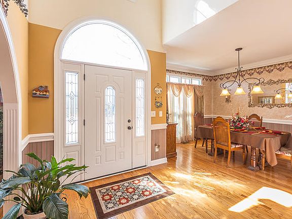 3rd image of 2150 Bay Pointe Dr