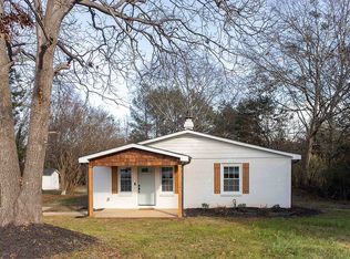 560 Saint Mark Rd, Taylors, SC 29687