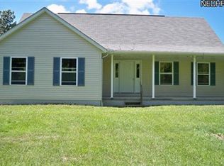 17450 Wing Rd, Chagrin Falls, OH 44023