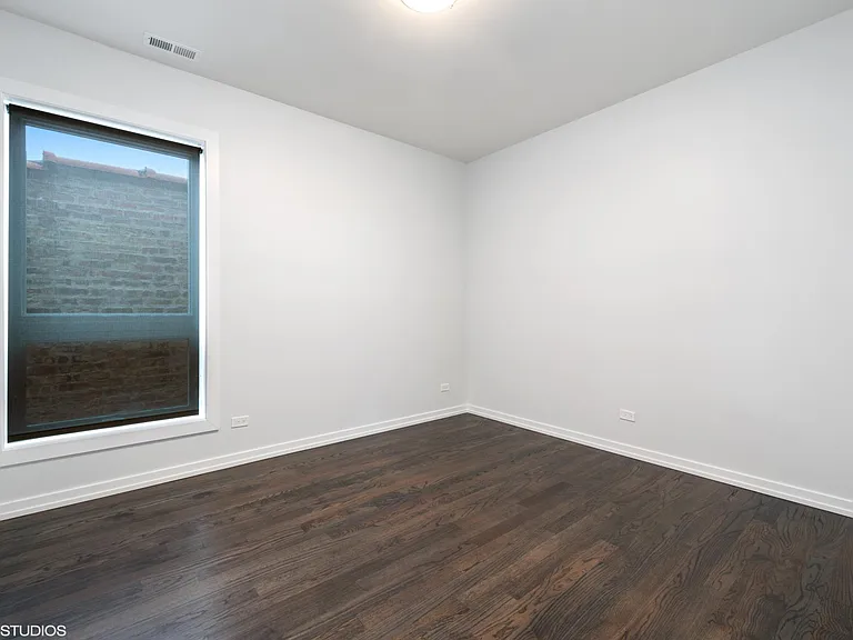 4943 S Saint Lawrence Ave #3 — Photo 10