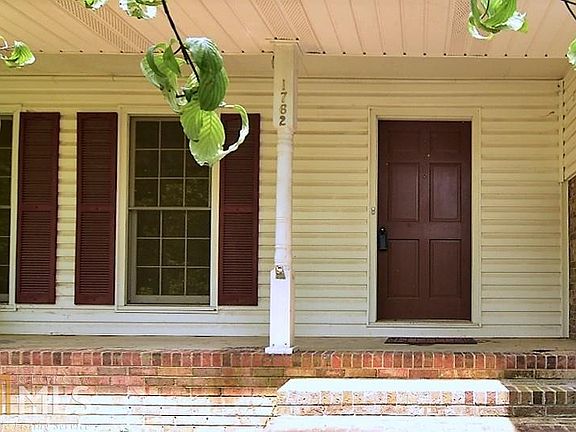 4th image of 1762 Shadybrook Ct