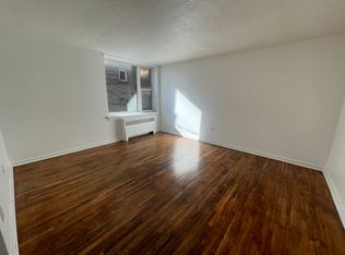 2407 Lake Shore Blvd W #4, Toronto, ON M8V 1C5