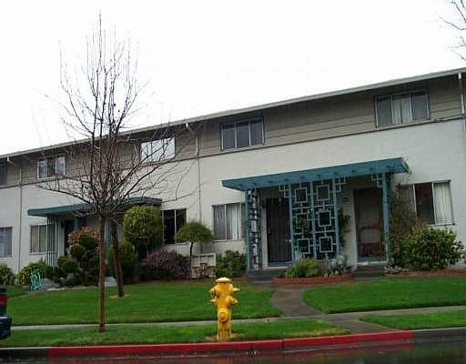 1st image of 447 Craven Ct #447