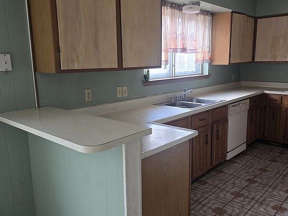3rd image of 507 Westminster Ave