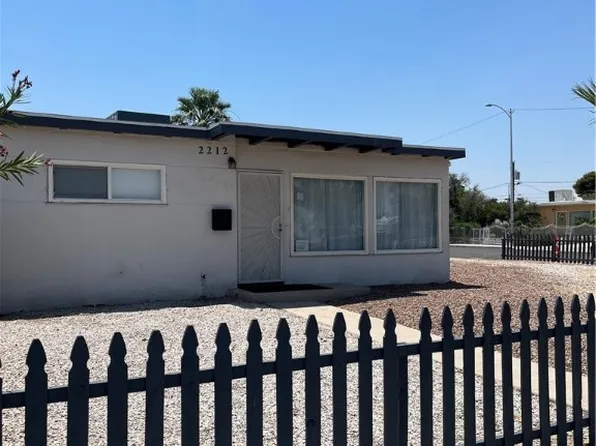 2212 E Oakey Blvd, Las Vegas, NV 89104