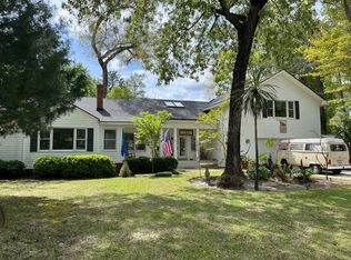 27 Nancy Pl, Savannah, GA 31406