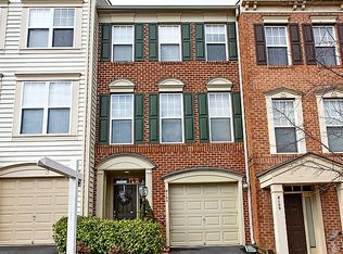 8107 Dove Cottage Ct, Lorton, VA 22079