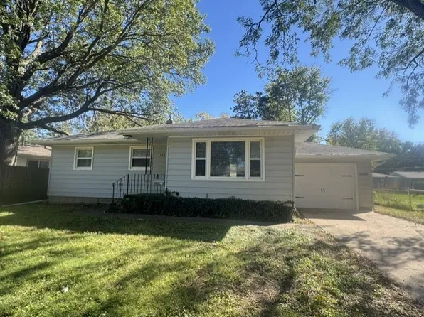1311 Anthony Pl, Camanche, IA 52730