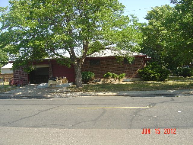 2nd image of 3005 Atchison St