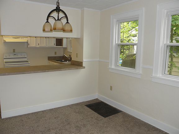 5th image of 1675 Williams St