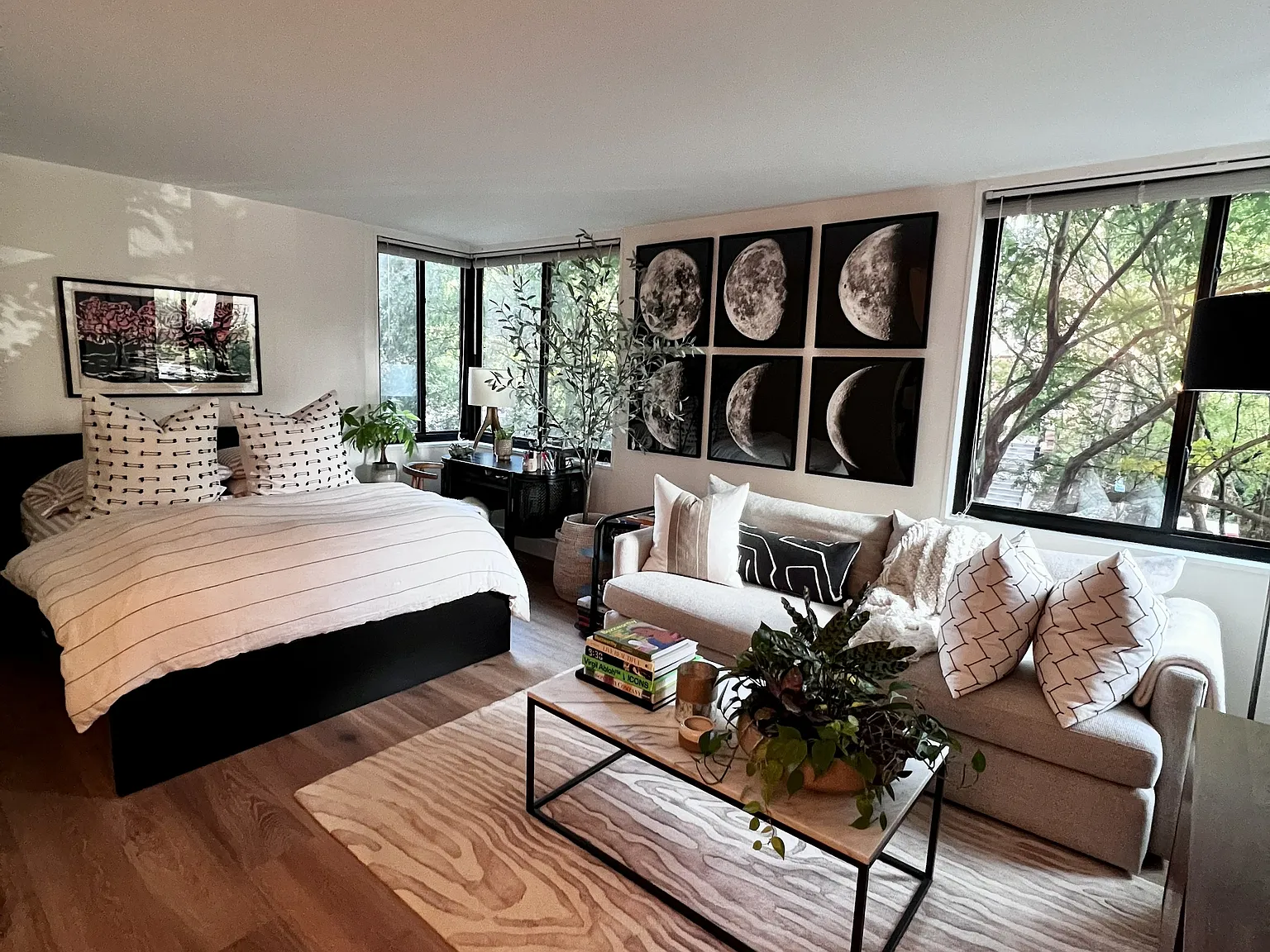 Beautifully Renovated Studio in Highly Sought-After Foggy Bottom — Photo 2