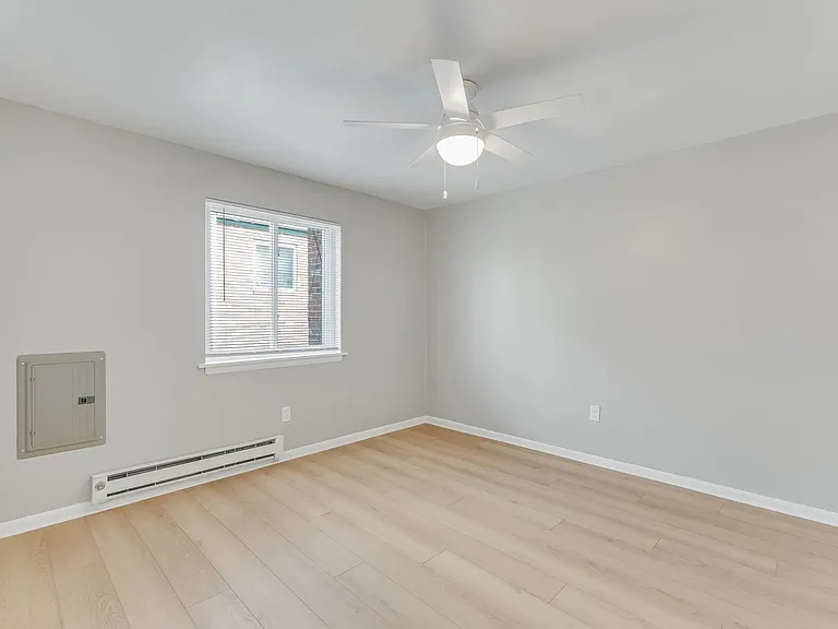 Oak Ridge Apartments — Photo 19
