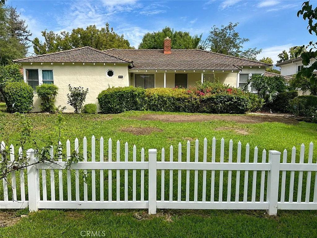 3 bed, 1588 sqft, $4,250 — Photo 3