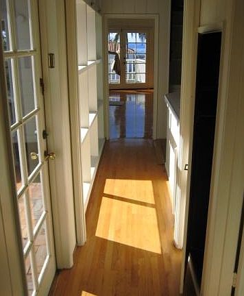 4th image of 5731 Bellevue Ave