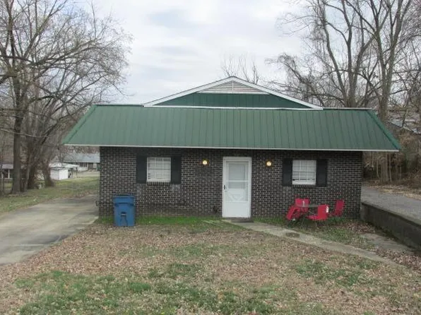 300 N Prairie St, Bloomfield, MO 63825