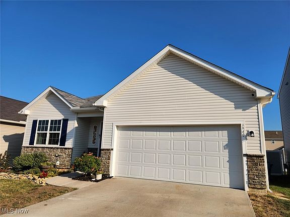 3rd image of 3940 Murdock Dr