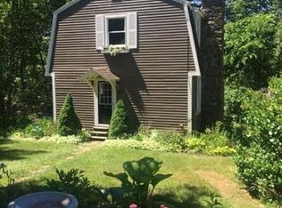 817 Pleasant St, Paxton, MA 01612