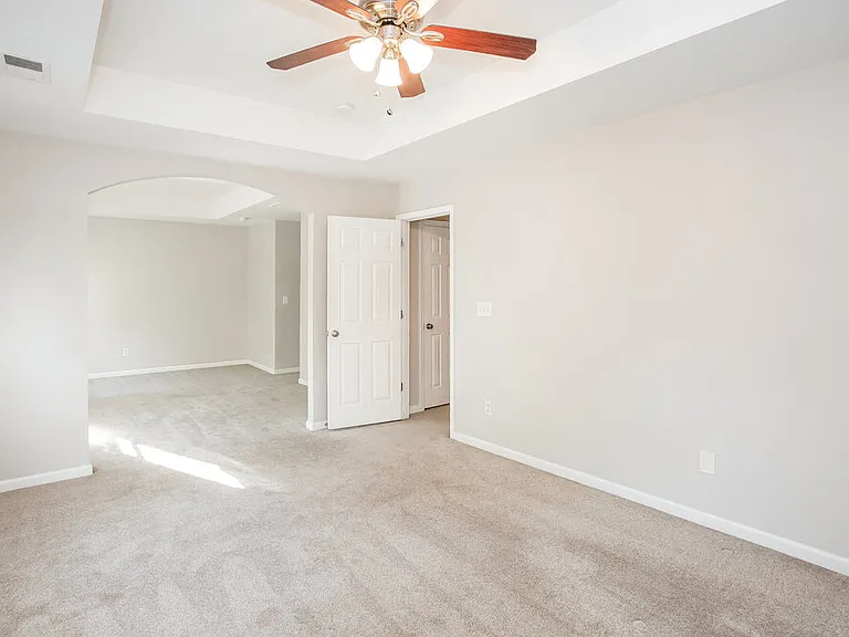 5104 Abercromby St — Photo 11