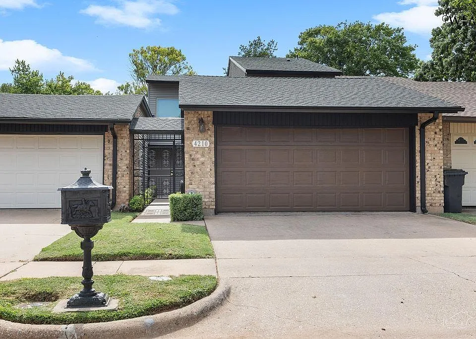 4210 Picasso Dr